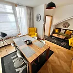 Old Town Apartment - Terrace & Parking
